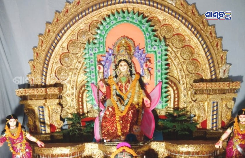 ମହାସମାରୋହ ରେ ମା ବଟମଙ୍ଗଳାଙ୍କ ପୀଠରେ ମହାଲକ୍ଷ୍ମୀ ପୂଜା ଆରମ୍ଭ