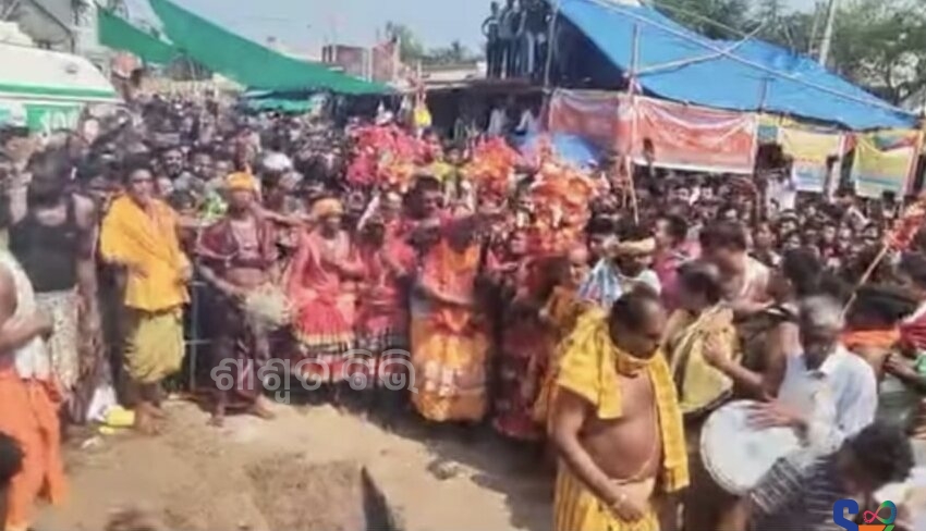 ଆଜି ସାରିଲା ମା ମଙ୍ଗଳା ଙ୍କ ପବିତ୍ର ଝାମୁ ଯାତ୍ରା, ହଜାର ହଜାର ଭକ୍ତ ଘଣ୍ଟ ପାଟୁଆ ଙ୍କ ନୃତ୍ୟ ରେ ବିମୋହିତ